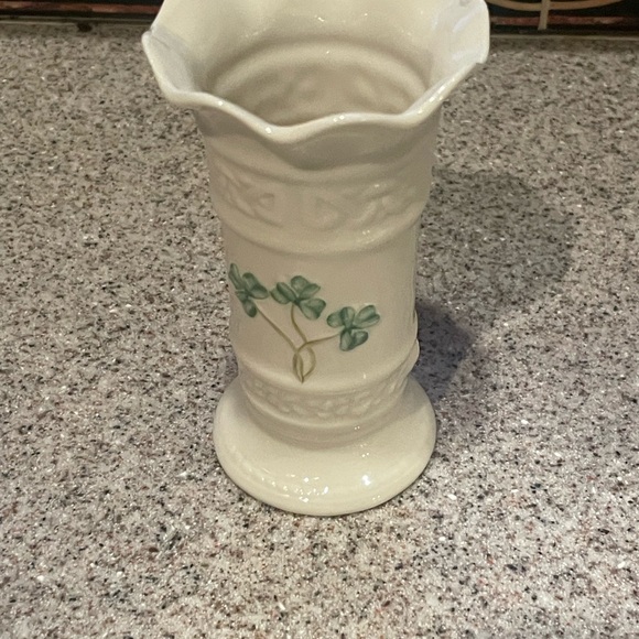 Belleek White Vase with Green Shamrock Design - Picture 2 of 4